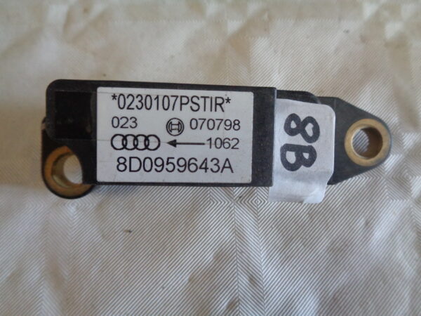 Audi A4/B5 Crashsensor 8D0959643A