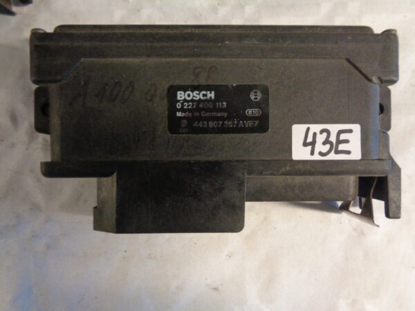 Klopfsensor-Steuergeraet Audi 443907397A