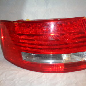 Audi A6 S6 C6 4F Rückleuchte Heckleuchte 4F5945095F inkl. Lampenträger