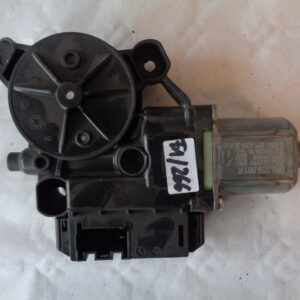 VW Polo 6R Fensterhebermotor vorne links 6R0959801R