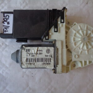 Fensterhebermotor  rechts vorne Golf4 / Seat Leon 1M 1J0959802G