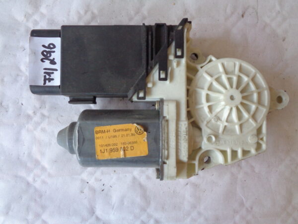 Fensterheber vorne rechts Golf4/Bora 1J1959802D