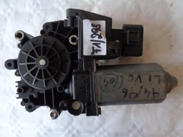 Fensterheber Motor links vorne AUDI A4 (8D, B5) 8D0959801B