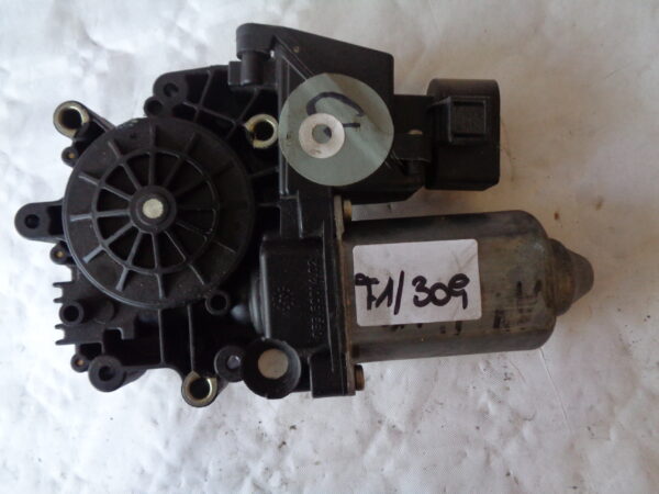 Audi A4 B5 Fensterhebermotor Vorne Links 8D0959801D