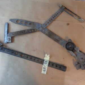 GOLF 1 CABRIO Führungsschiene für Fensterheber Seitenscheibe vorn rechts 155837416+FENSTERHEBER RECHTS VORNE 155837402A