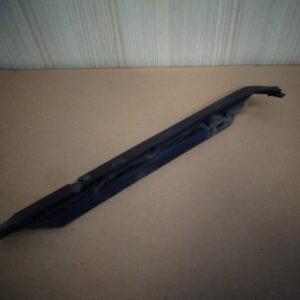 VW Passat 32B Blende Kühlergrill 321853656